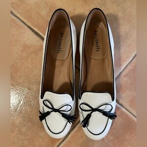Ballerette white loafer flat